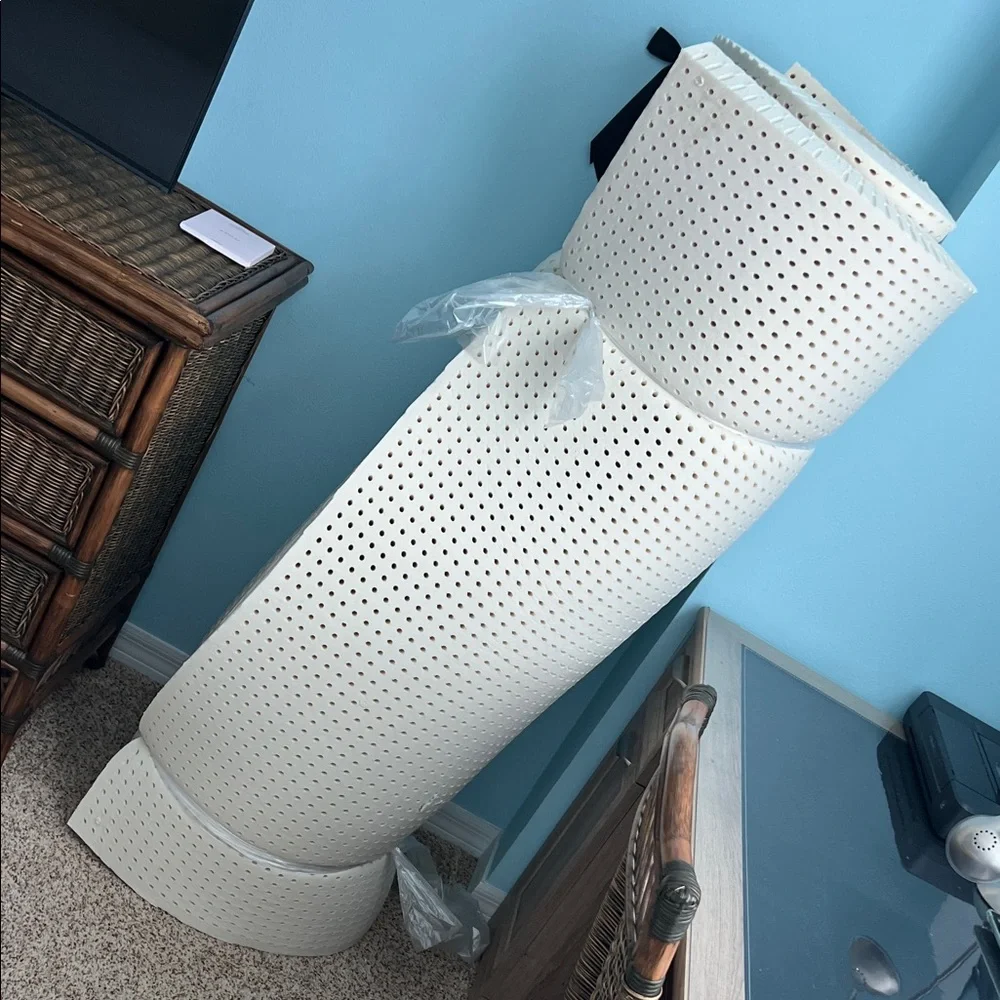 Premium Cream Mattress Cover
